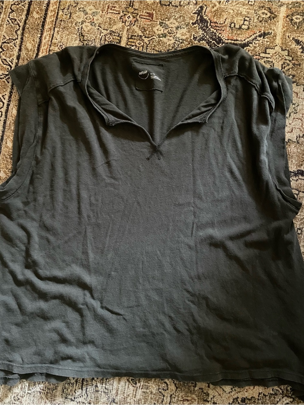 aerie Black V-Neck Sleeveless Tank